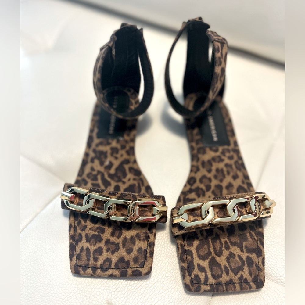Good American Ankle Strap Chain
Leopard Print Flat Sandals